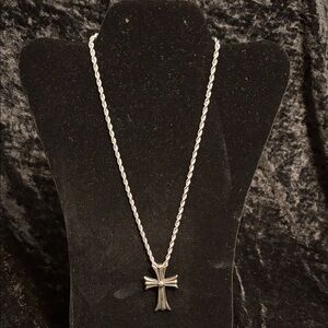 Stylish Silver Cross Pendant Necklace